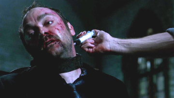 Sam doses Crowley up. Sam doses Crowley up.